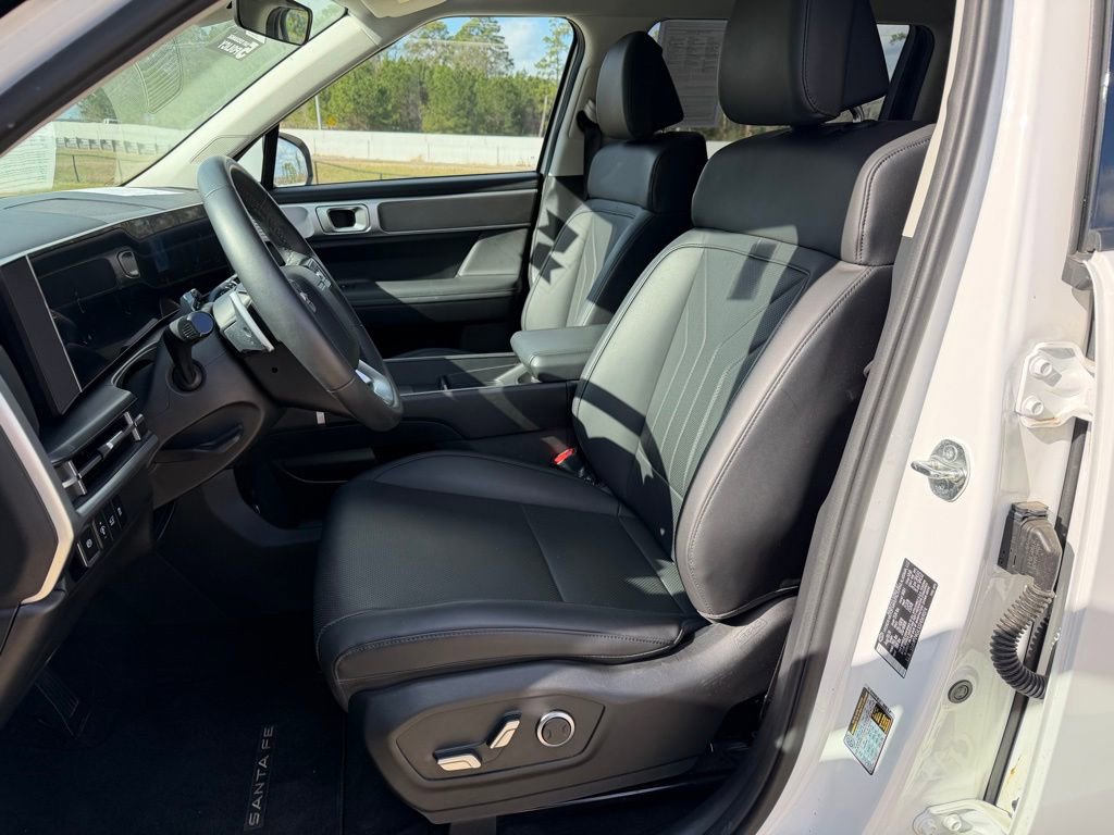 Used 2025 Hyundai Santa Fe SEL image 10