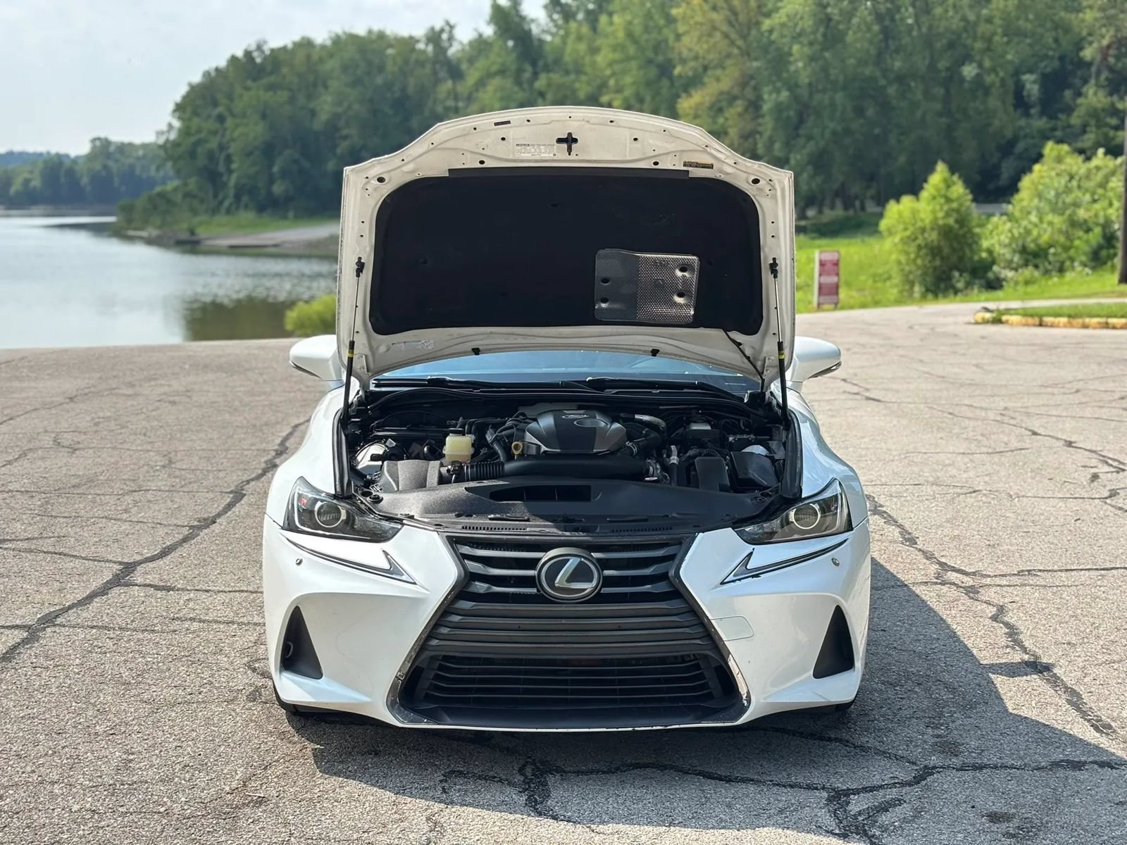 Used 2017 Lexus IS 200t RWD image 9