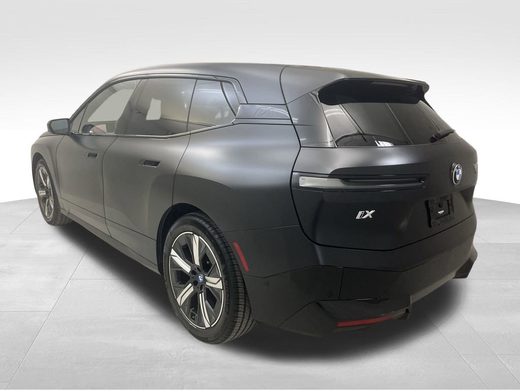 New 2022 BMW iX xDrive50 w/ Premium Package image 7