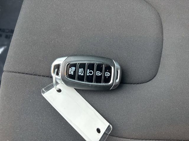 Used 2021 Hyundai Elantra Blue image 29