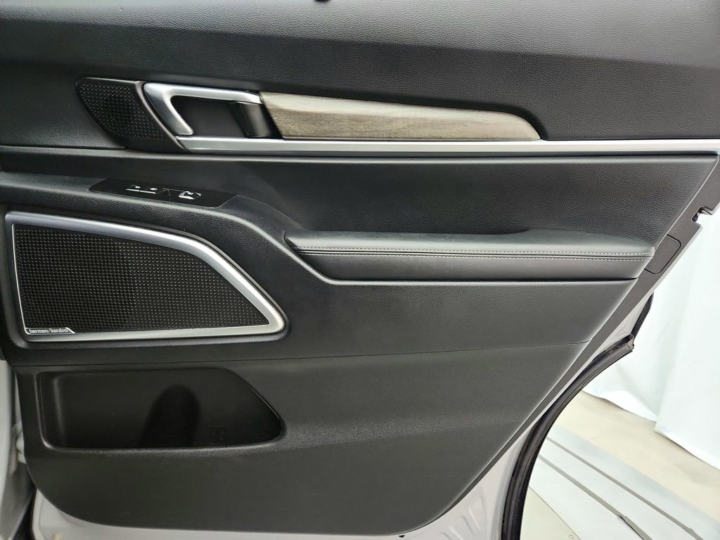 Used 2022 Kia Telluride SX image 39