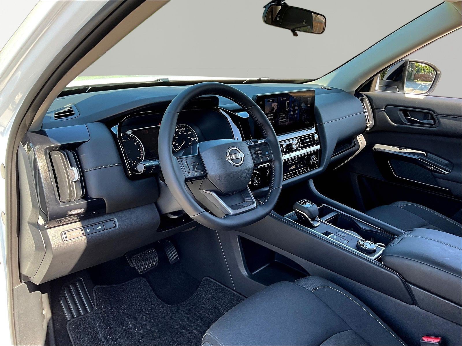 Certified 2026 Nissan Pathfinder SV AWD/4WD image 17