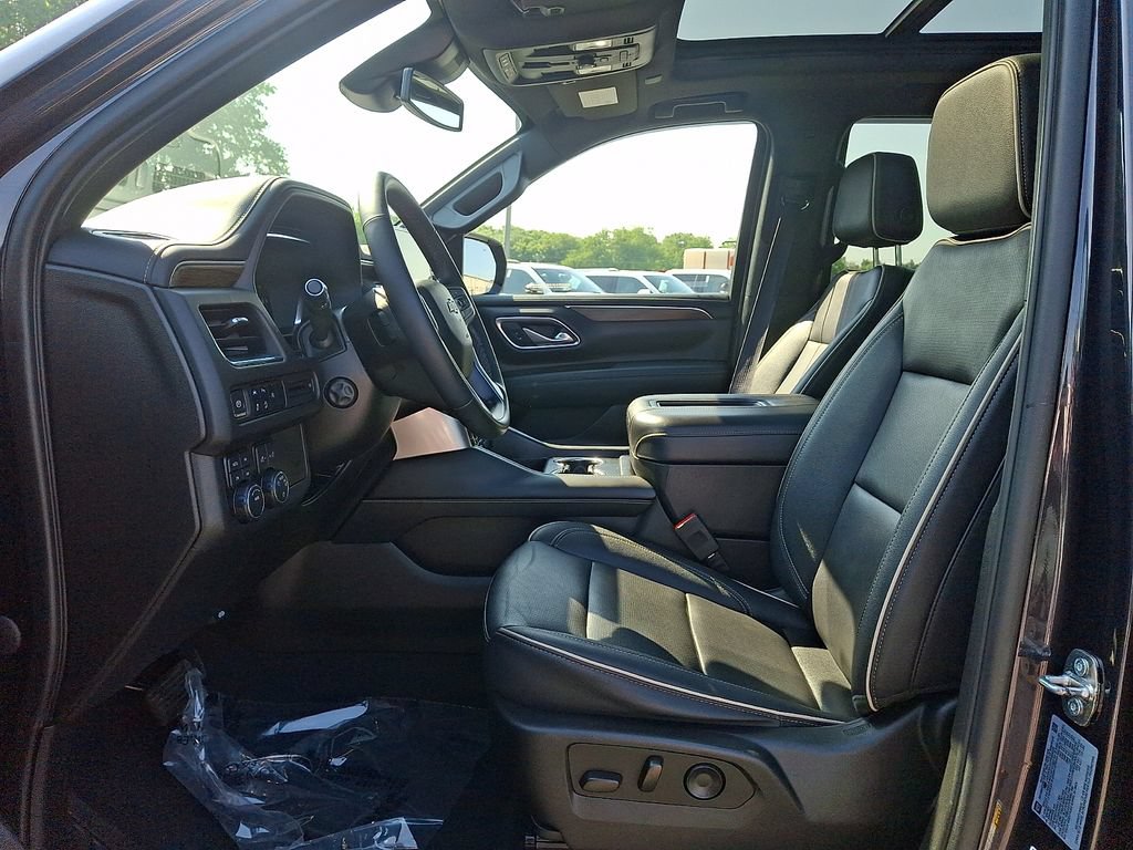 Used 2023 Chevrolet Tahoe Premier AWD/4WD image 14