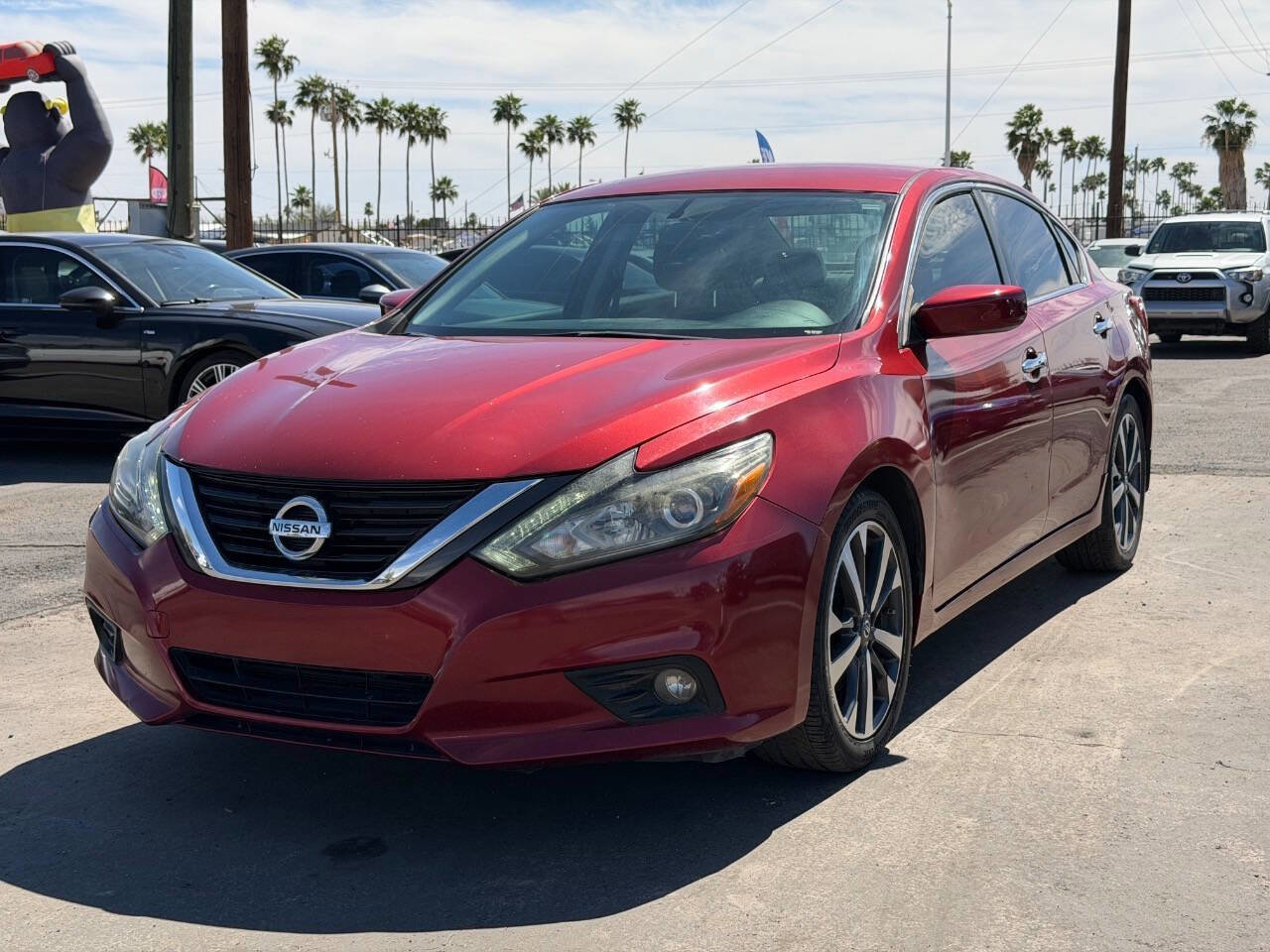 Used 2016 Nissan Altima 2.5 SR w/ LED Appearance Package image 2