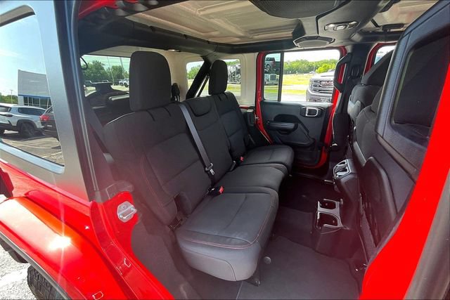 Used 2021 Jeep Wrangler Unlimited Rubicon w/ Dual Top Group AWD/4WD image 25