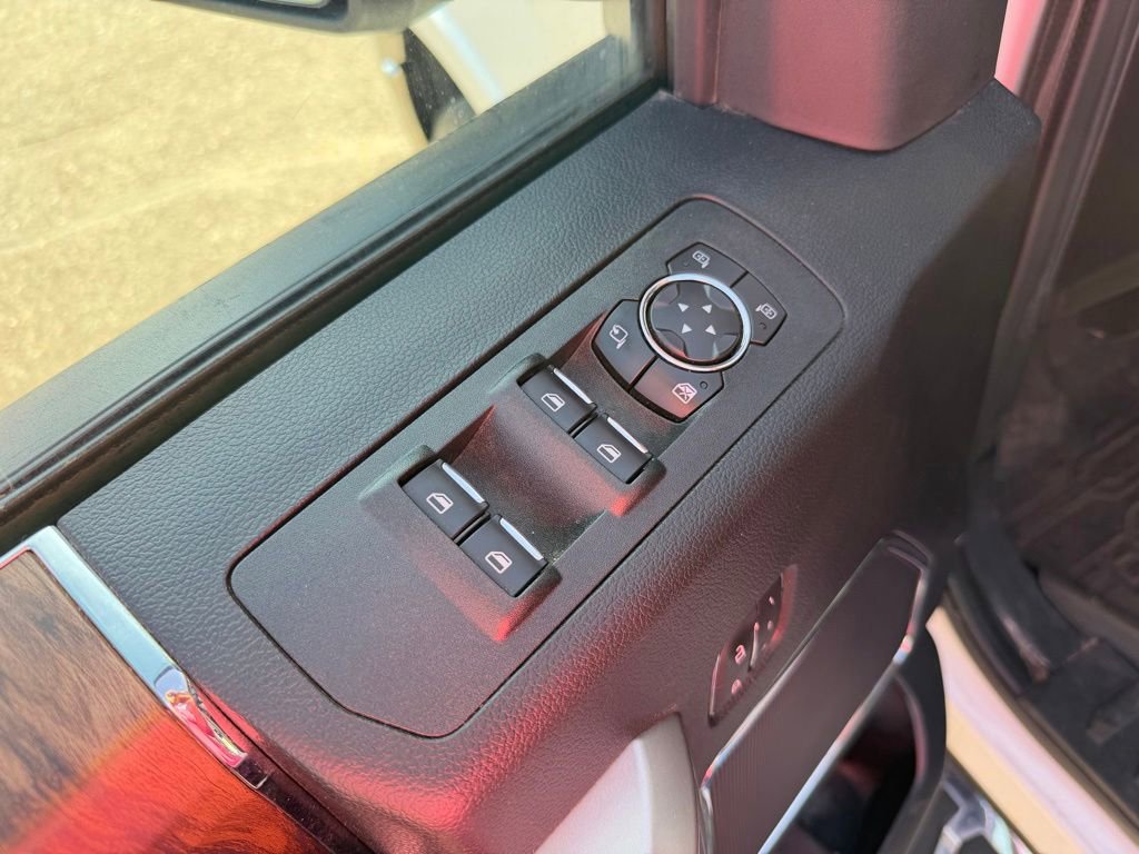 Used 2019 Ford F150 Lariat w/ Equipment Group 502A Luxury AWD/4WD image 13