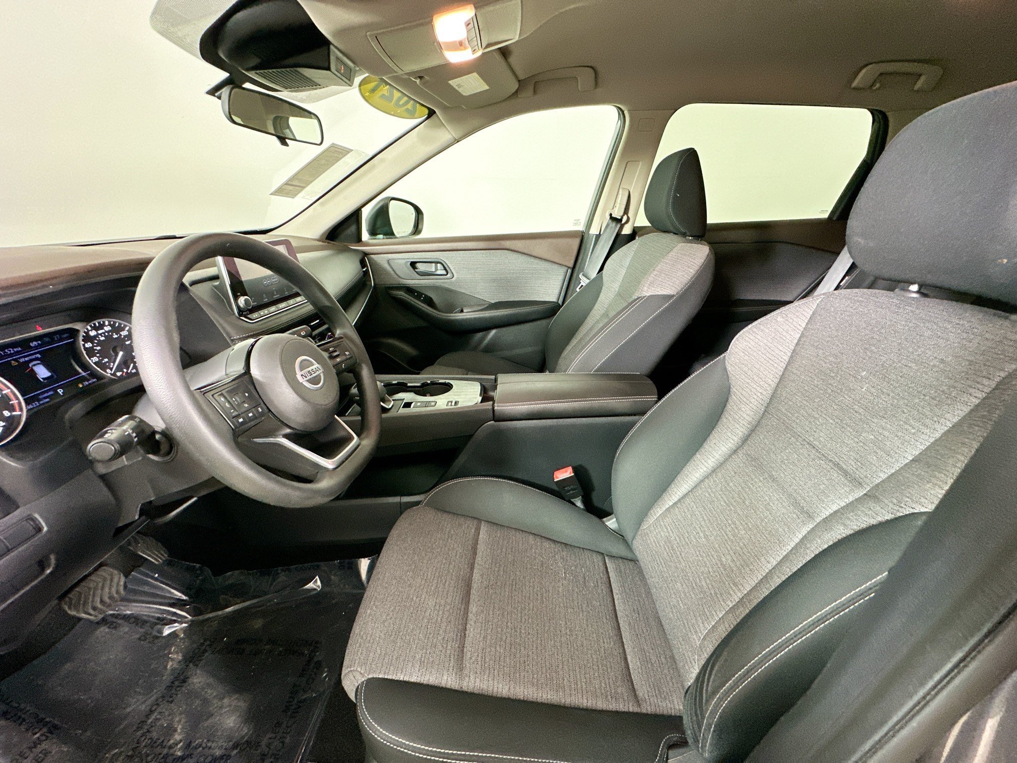 Used 2021 Nissan Rogue S FWD image 29