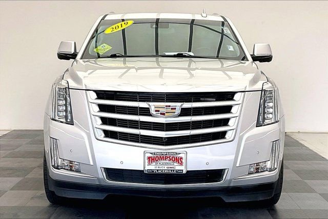 Used 2019 Cadillac Escalade ESV Luxury AWD/4WD image 2