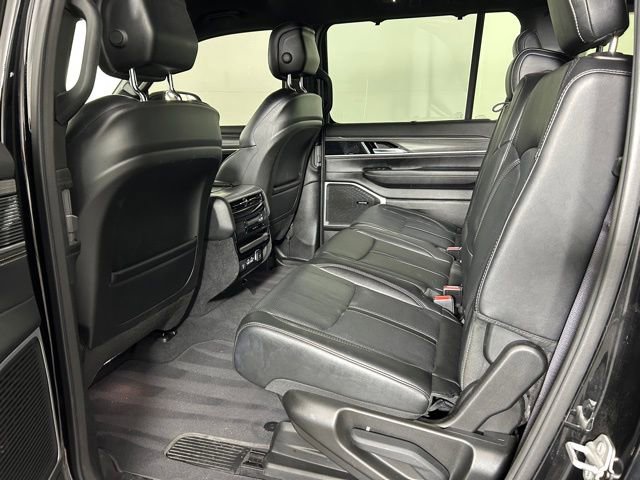 Used 2023 Jeep Wagoneer L Series III w/ Convenience Group I image 32