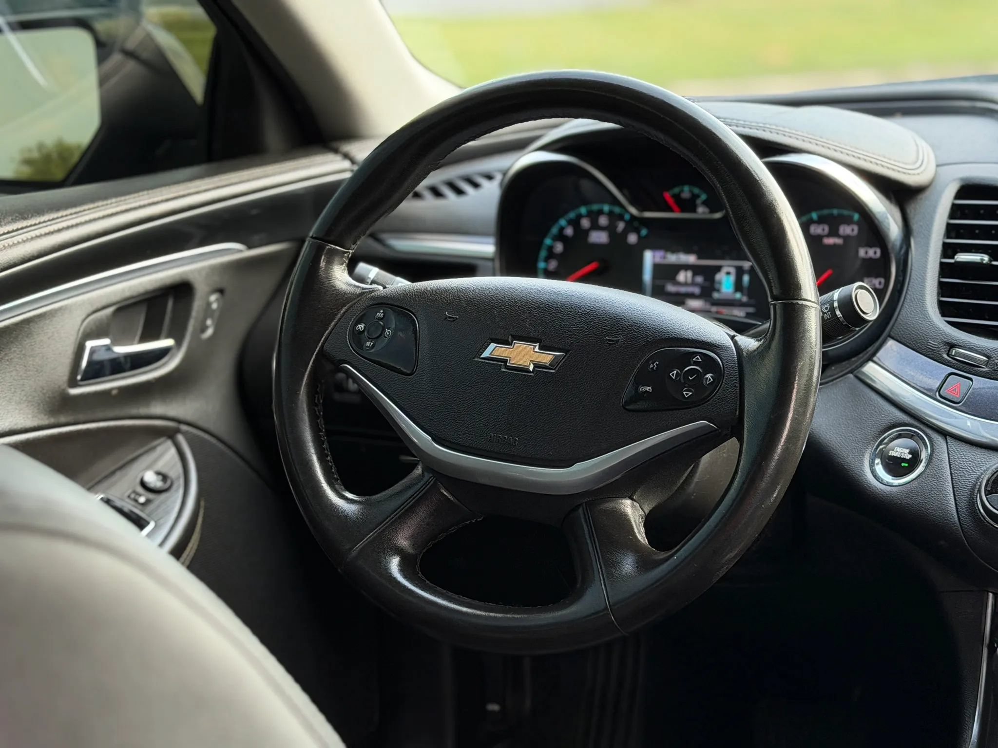 Used 2019 Chevrolet Impala LT FWD image 22