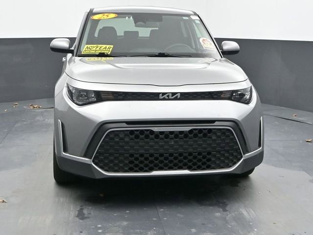 Used 2025 Kia Soul LX w/ LX Technology Package image 4