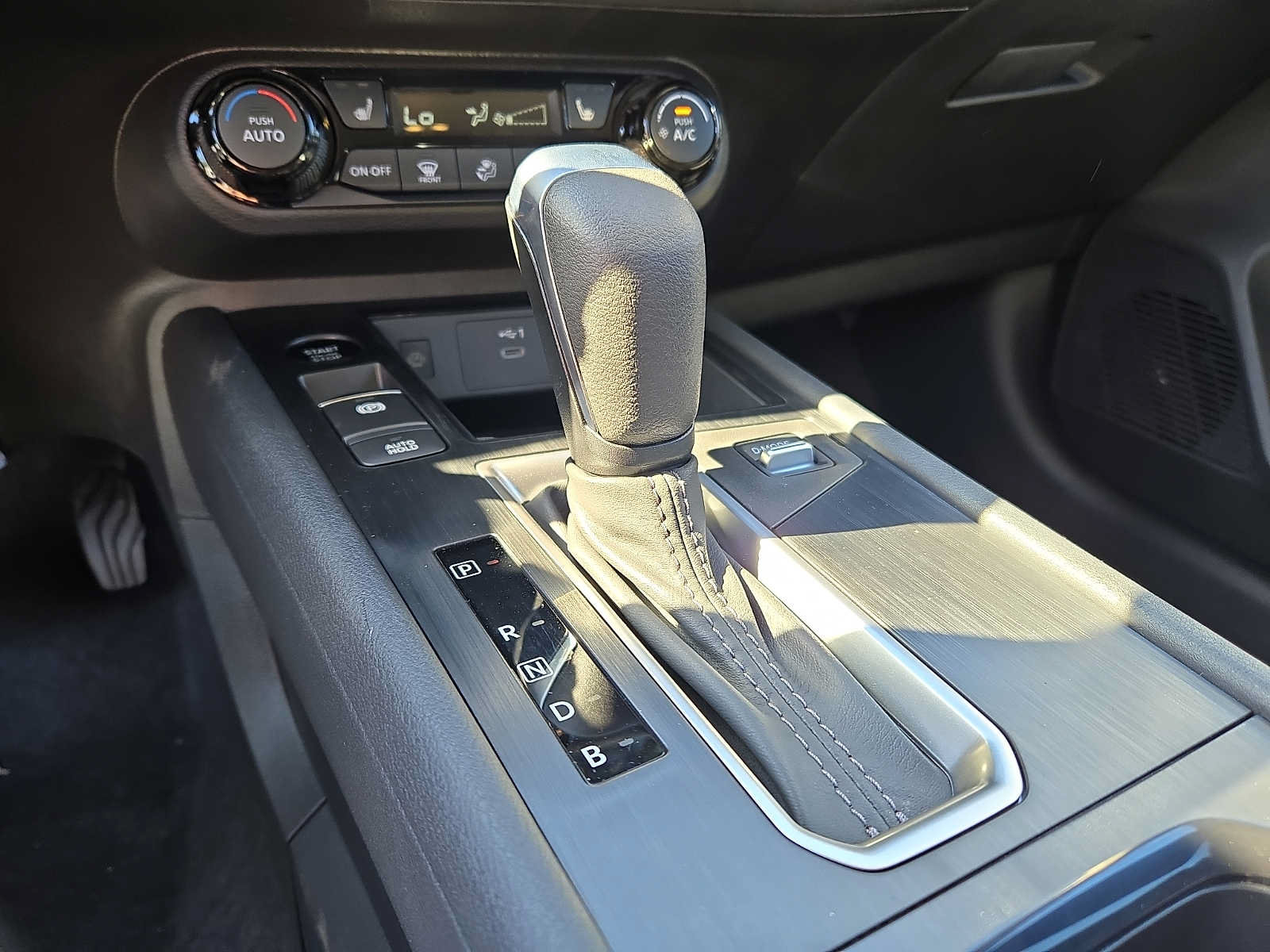 New 2027 Nissan Kicks SV AWD/4WD image 11
