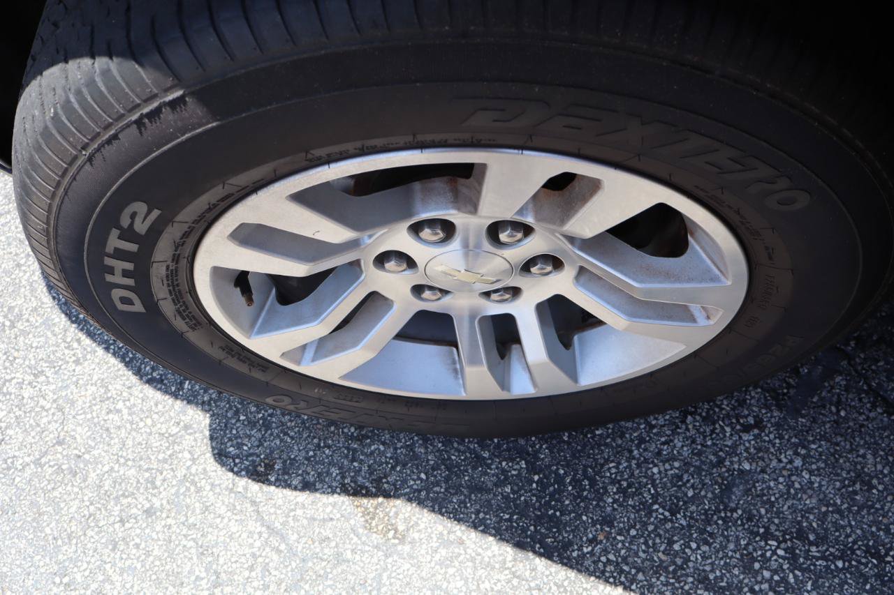 Used 2019 Chevrolet Suburban LT AWD/4WD image 34
