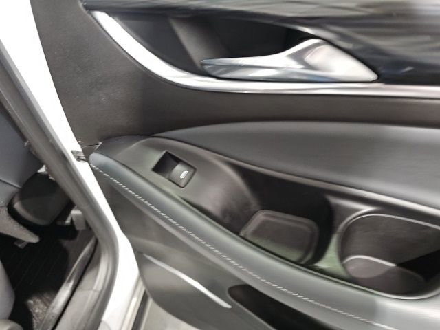 Used 2021 Buick Enclave Premium w/ Sun and Sites Package image 25