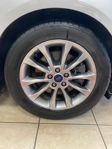Used 2017 Ford Fusion Energi SE FWD image 26