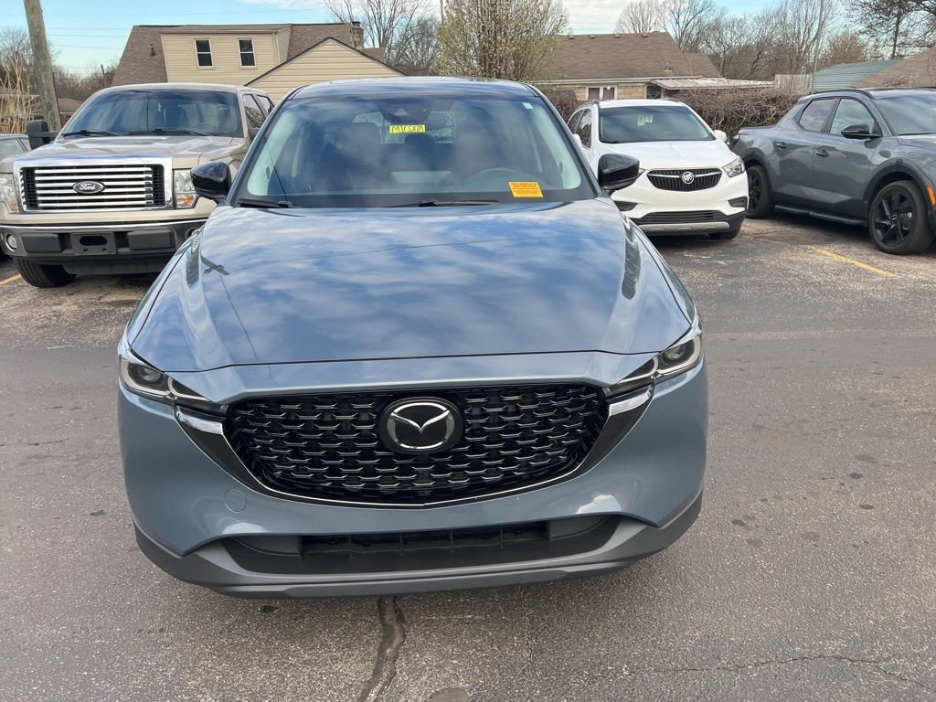 Used 2022 MAZDA CX-5 Carbon Edition image 2