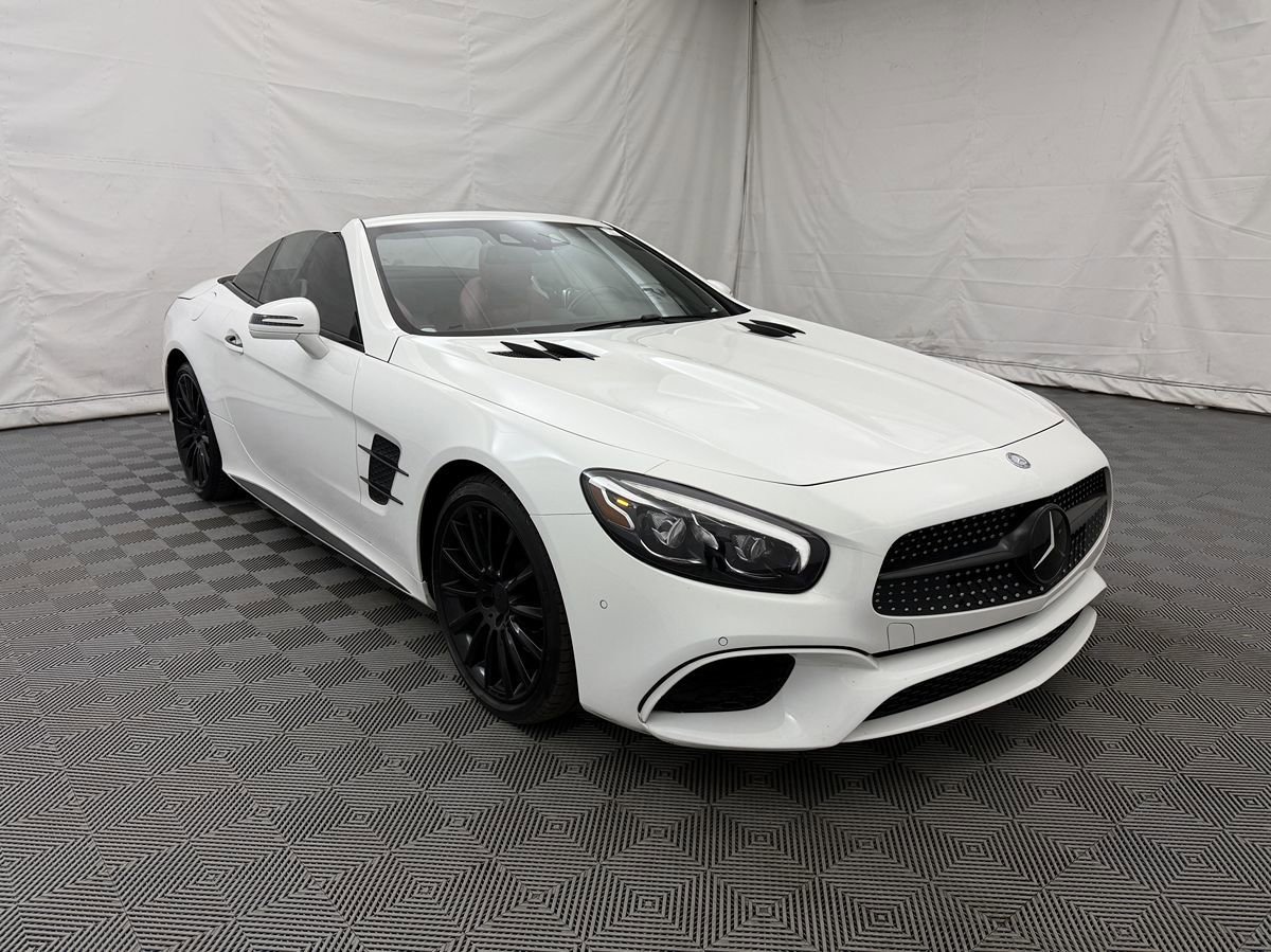 Used 2017 Mercedes-Benz SL 550 image 3