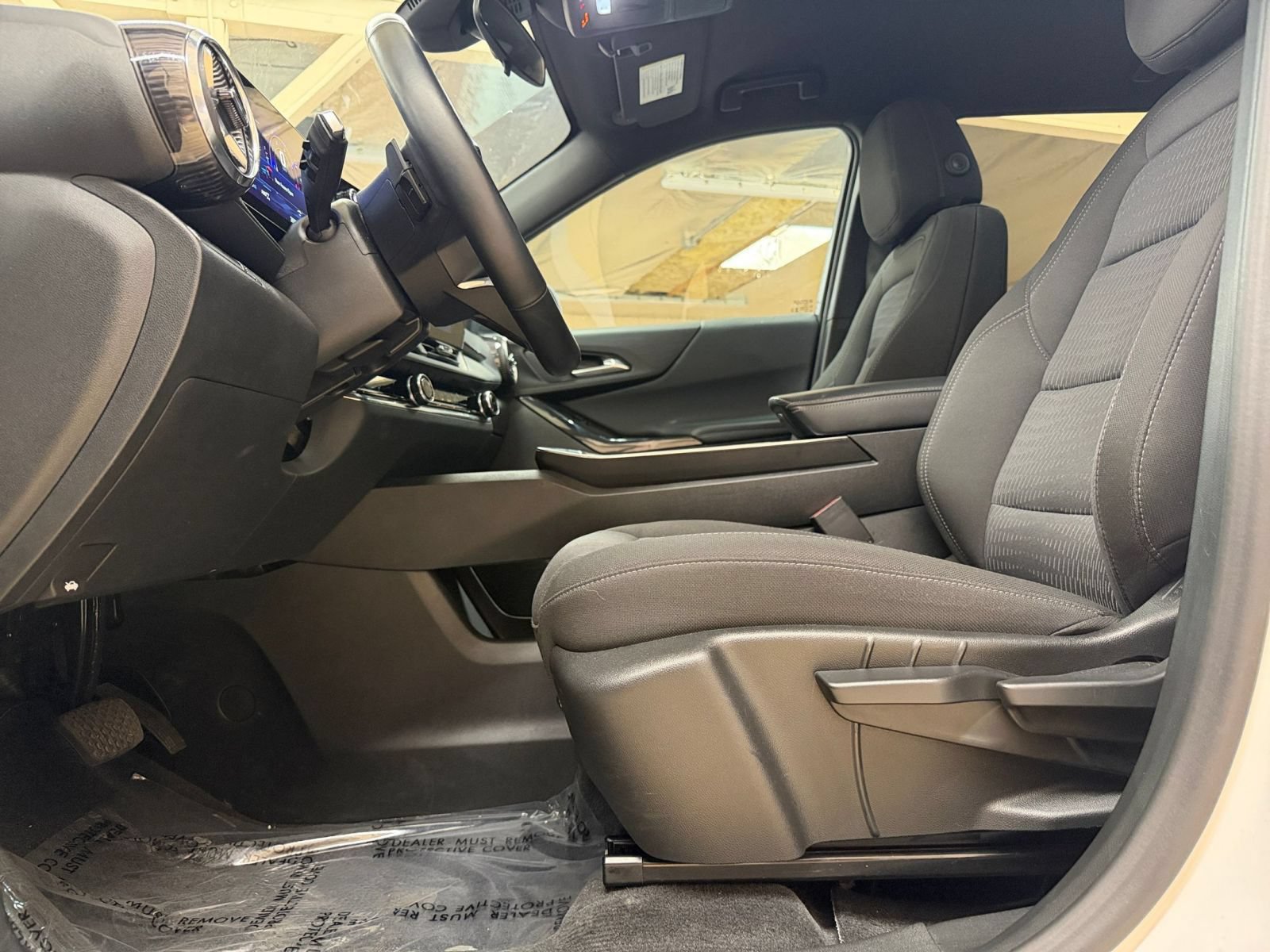 Used 2025 Chevrolet Equinox LT AWD/4WD image 28