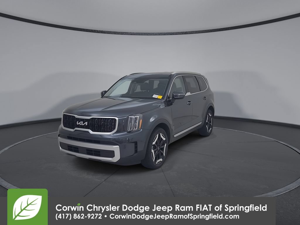 Used 2024 Kia Telluride EX w/ EX Captain's Chair Package FWD image 6