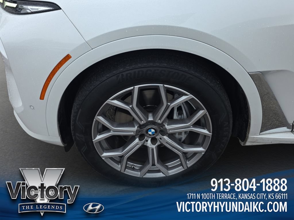 Used 2023 BMW X7 xDrive40i AWD/4WD image 17