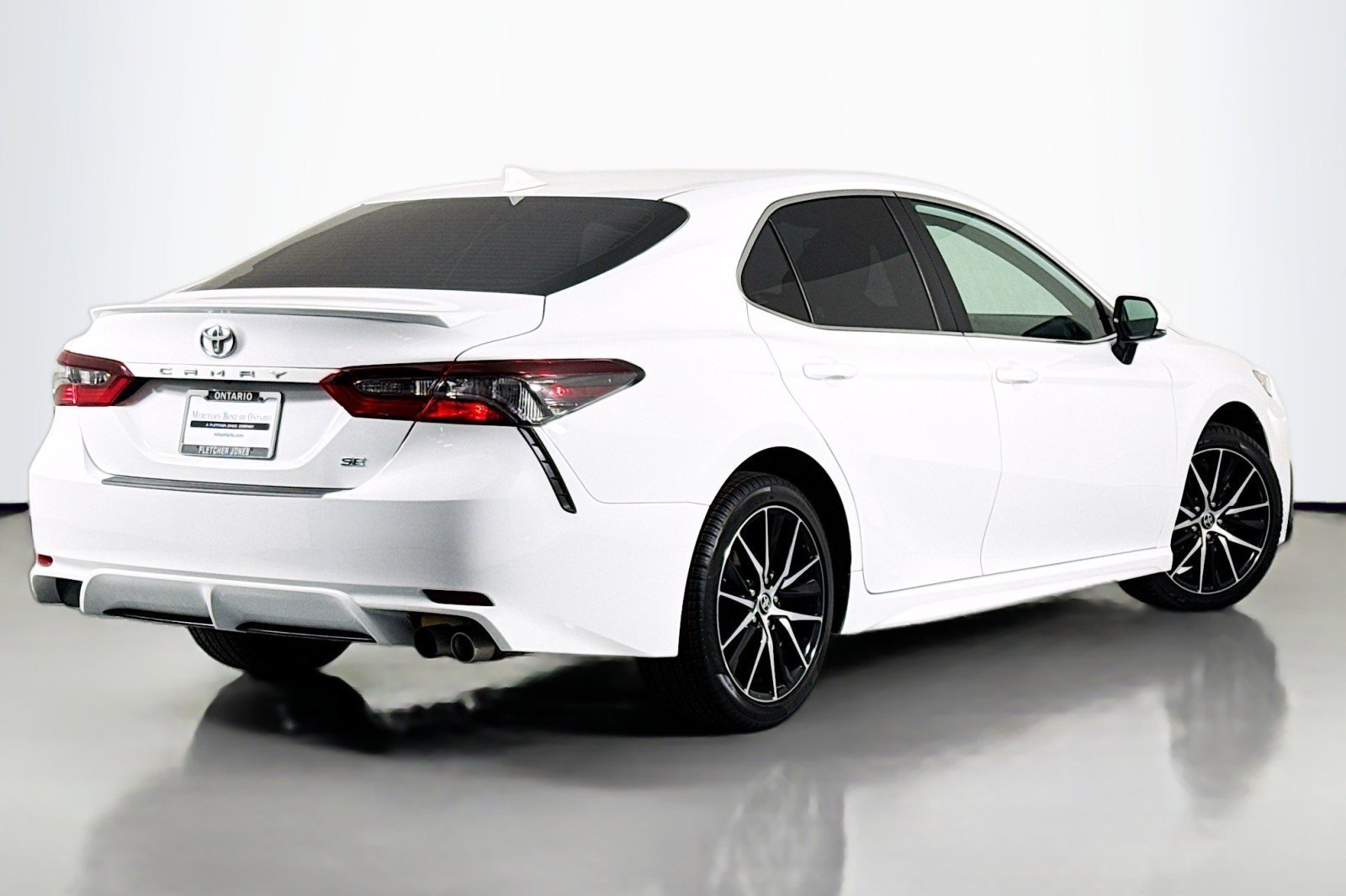 Used 2024 Toyota Camry SE FWD image 12