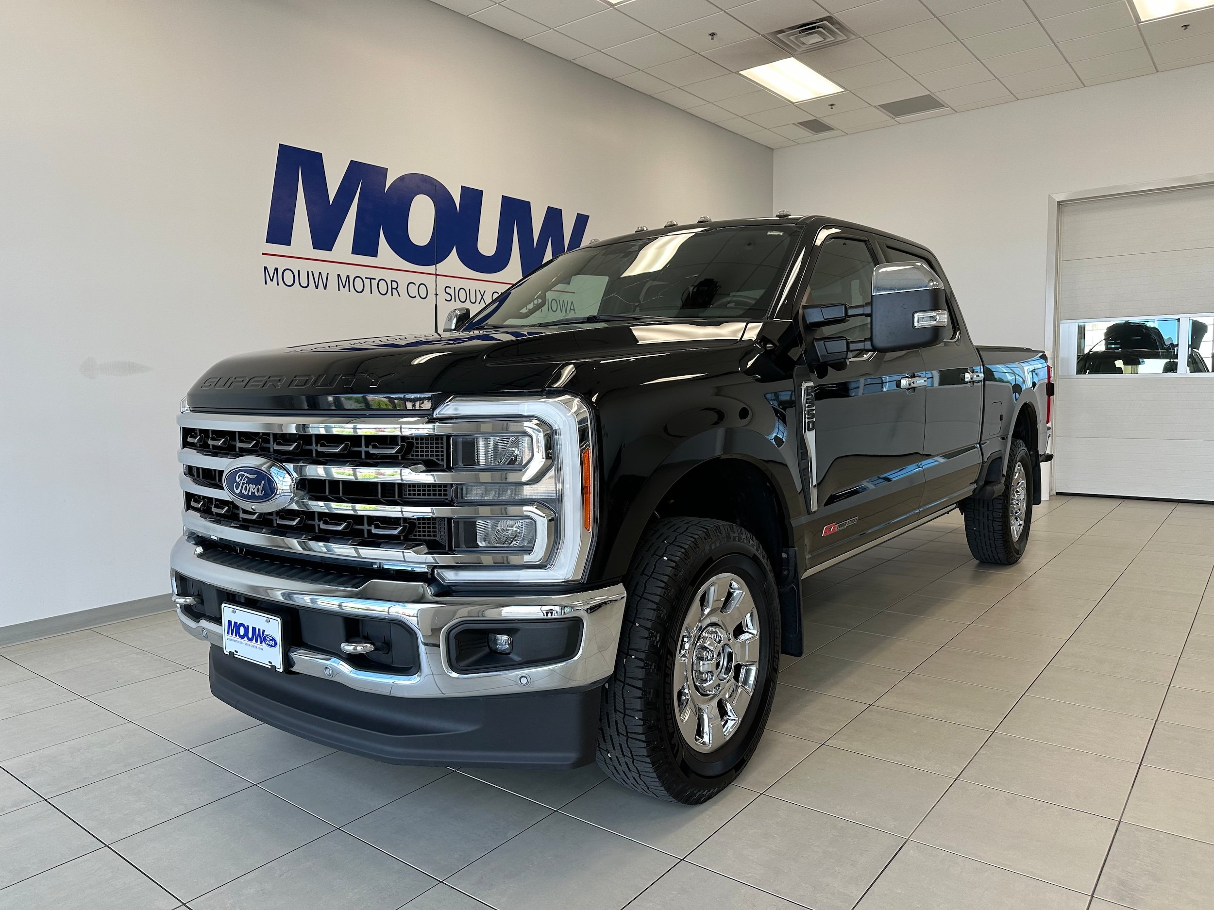 Used 2023 Ford F350 King Ranch w/ Chrome Package AWD/4WD image 2