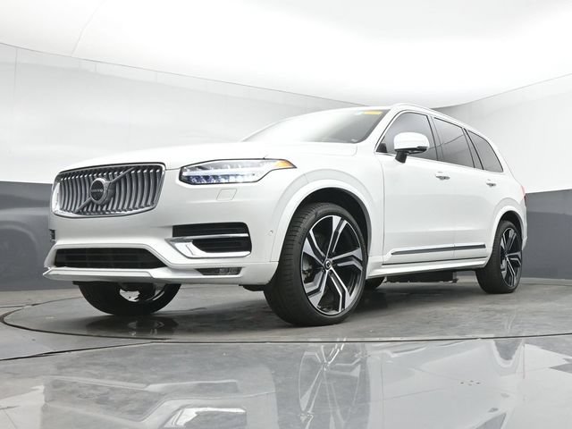 Used 2024 Volvo XC90 B6 Ultimate w/ Protection Package Premier AWD/4WD image 13