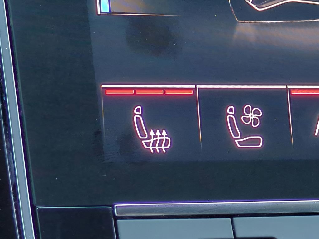 Used 2023 Audi Q8 Premium Plus image 25