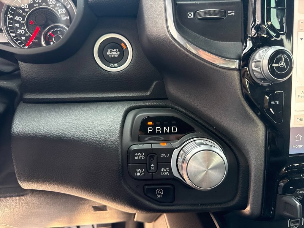 Used 2025 RAM 1500 Laramie w/ Sport Appearance Package AWD/4WD image 19