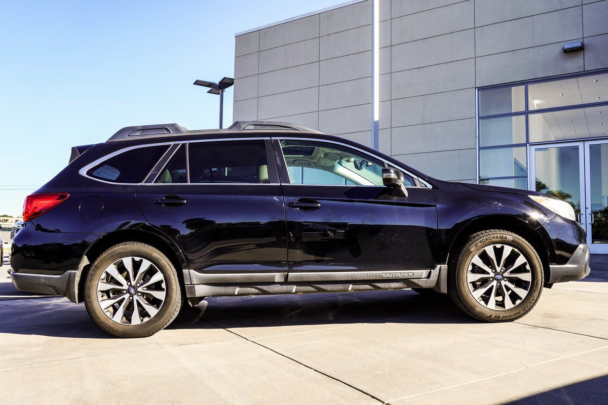 Used 2017 Subaru Outback 2.5i Limited image 7