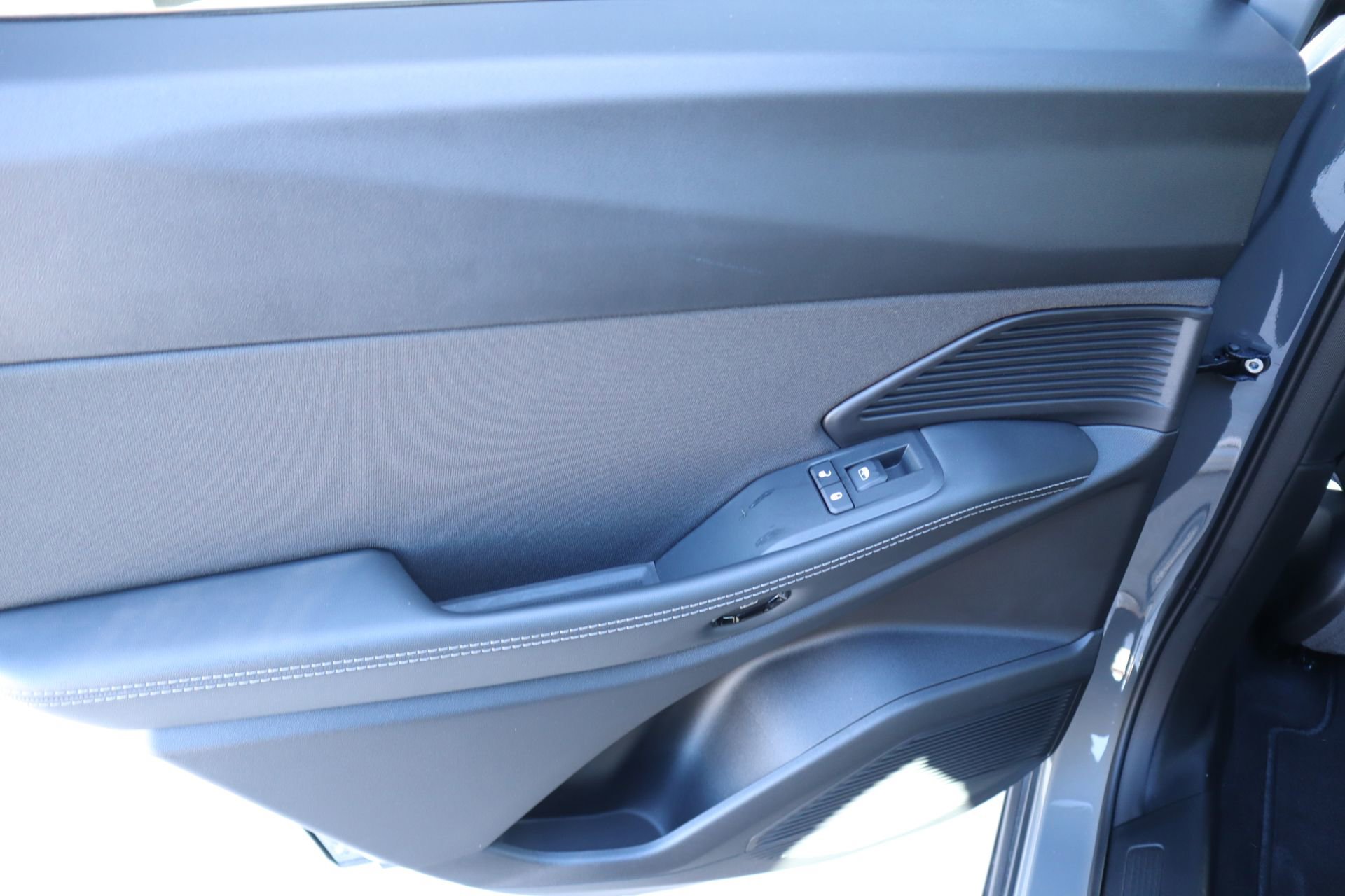 New 2026 Jeep Cherokee Laredo image 15