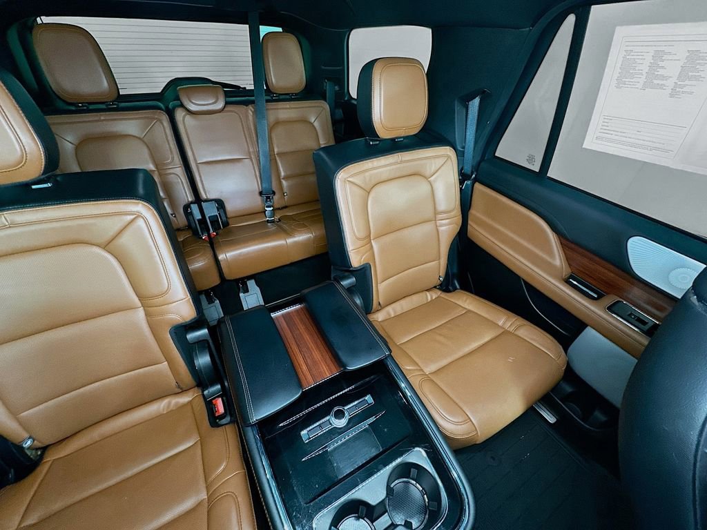 Used 2021 Lincoln Navigator Reserve image 14