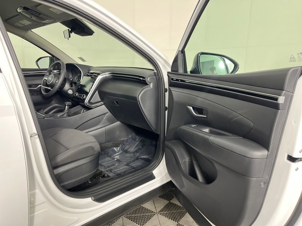Used 2024 Hyundai Tucson SE AWD/4WD image 16