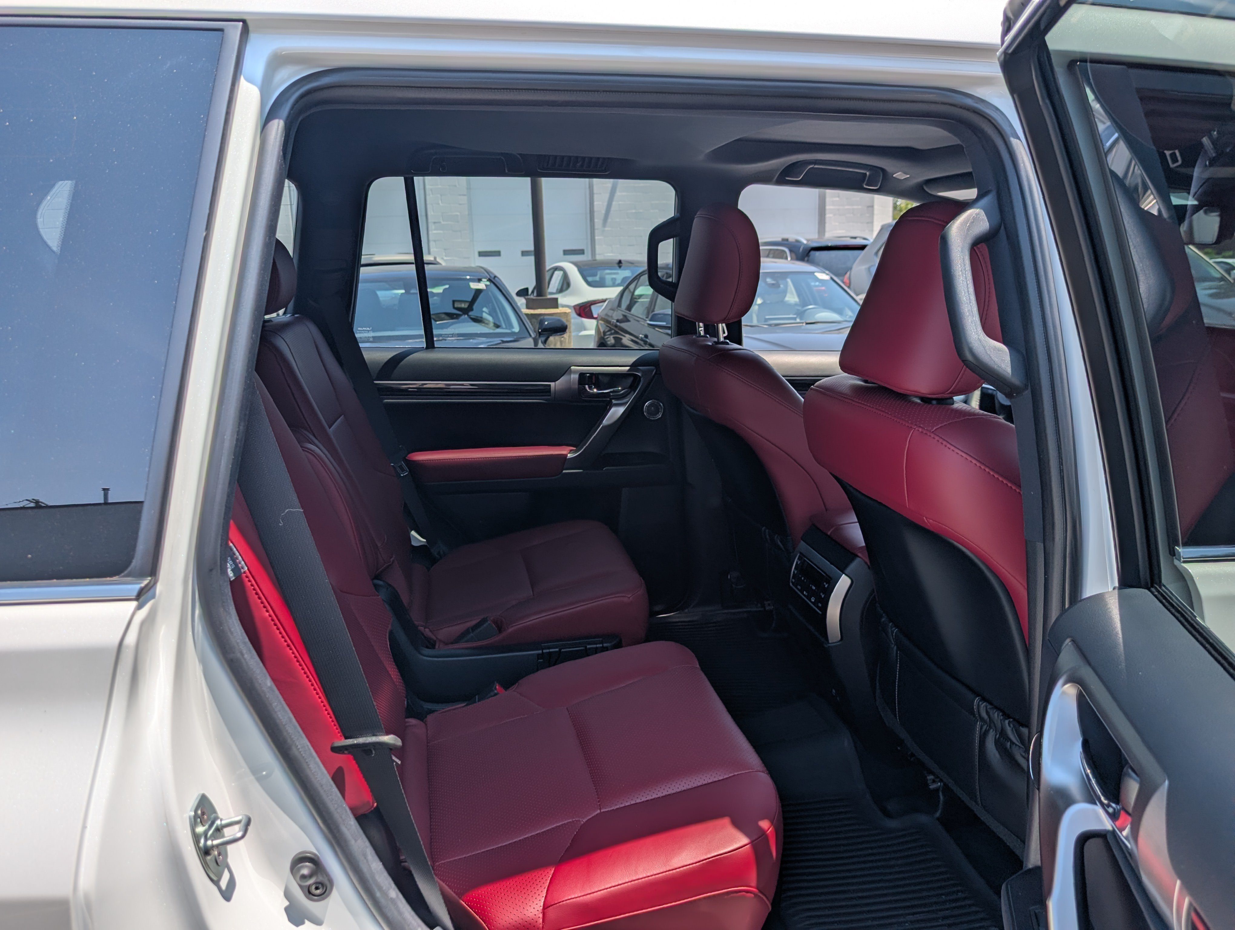 Certified 2023 Lexus GX 460 Luxury w/ Sport Design Package AWD/4WD image 12