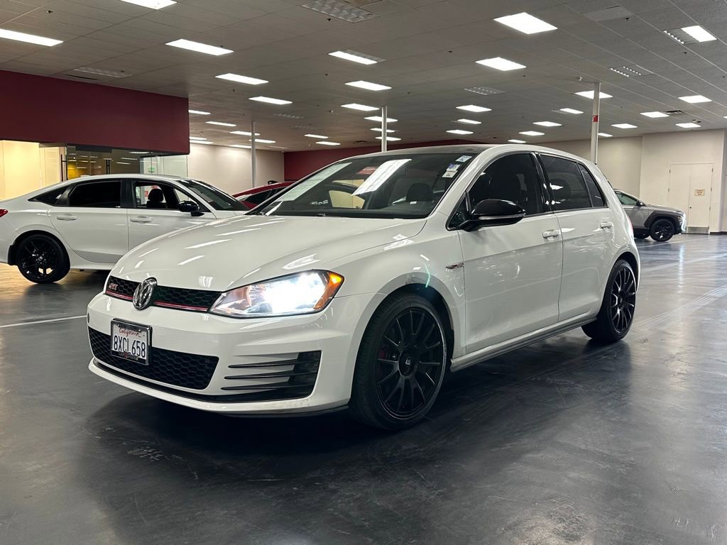 Used 2017 Volkswagen GTI S image 3