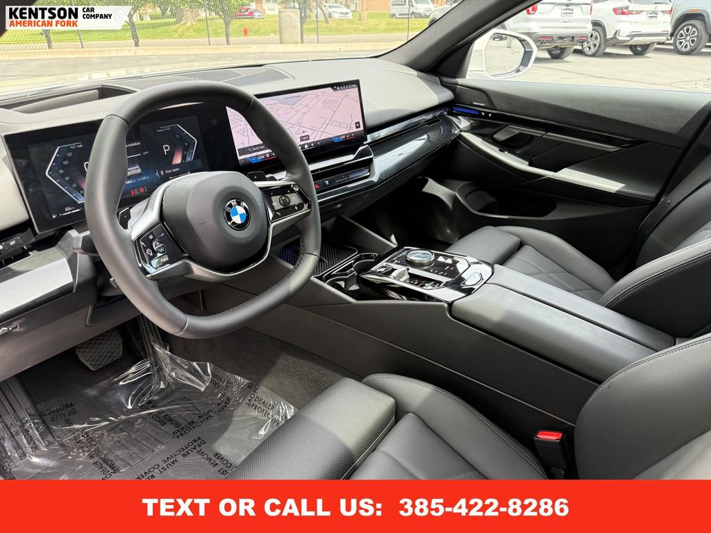 Used 2025 BMW 530i xDrive image 34