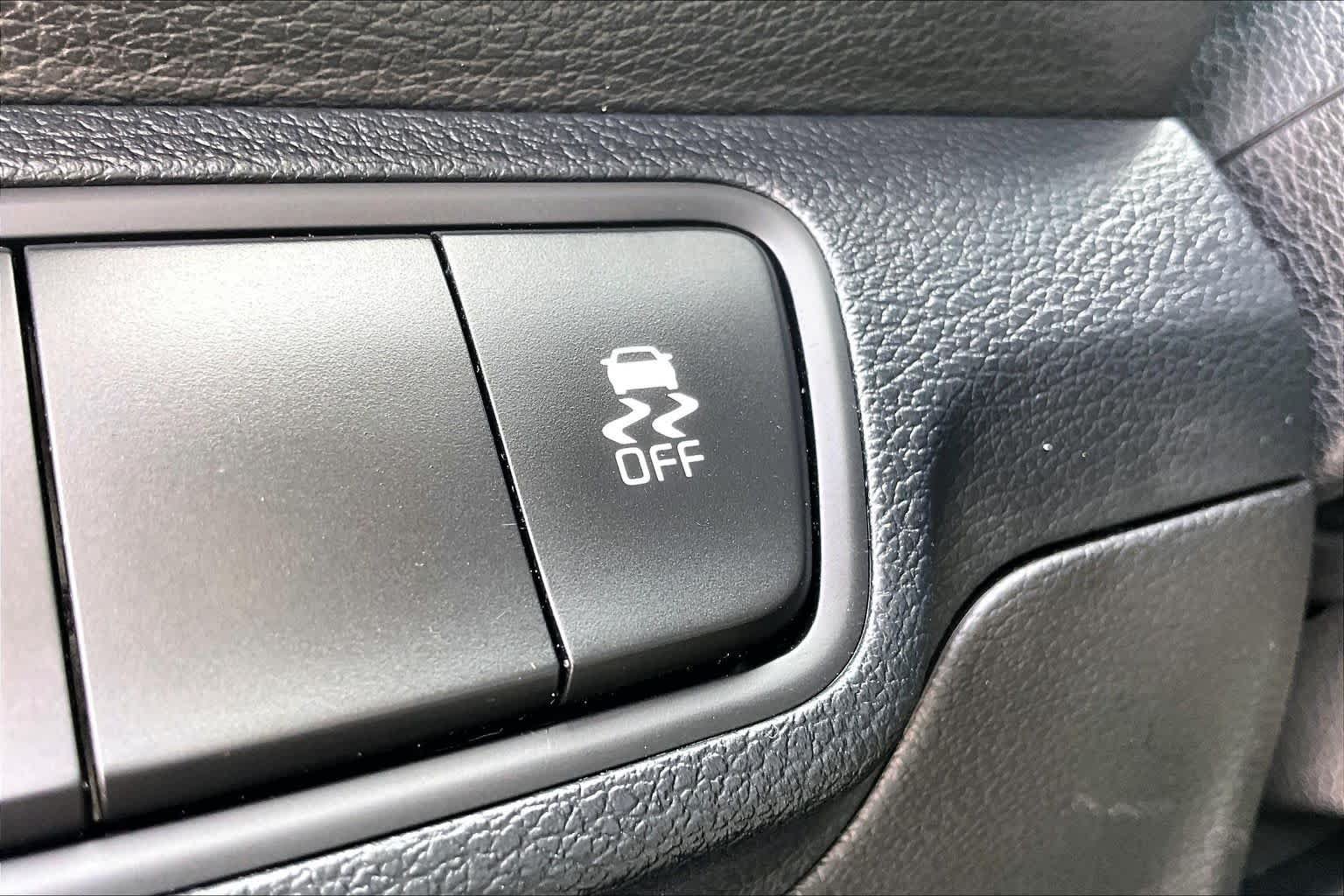 Certified 2024 Kia Forte LXS FWD image 32