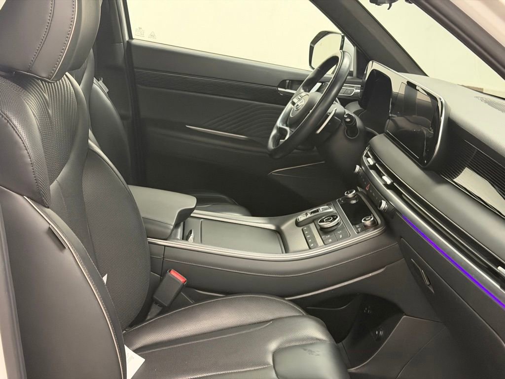 Used 2023 Hyundai Palisade Calligraphy image 23