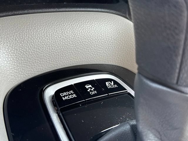 Used 2022 Toyota Corolla LE FWD image 31