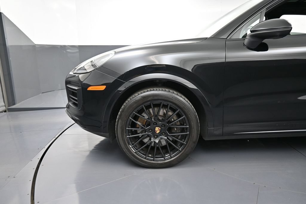 Certified 2023 Porsche Cayenne Platinum Edition AWD/4WD image 12
