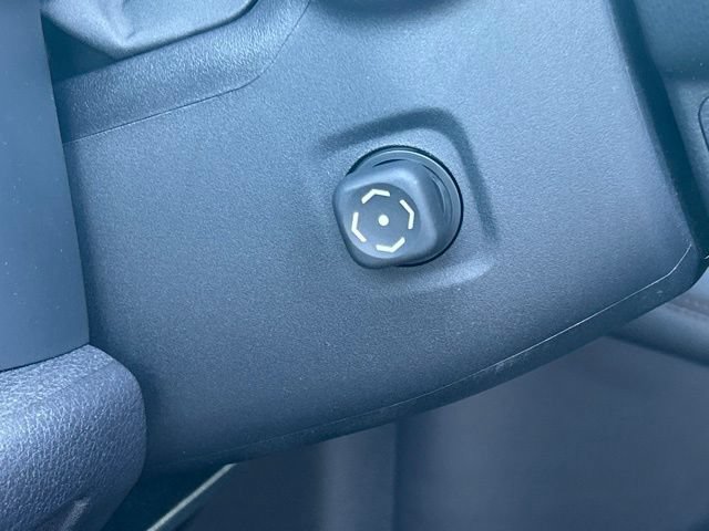 Used 2025 Toyota Sienna Platinum AWD/4WD image 24
