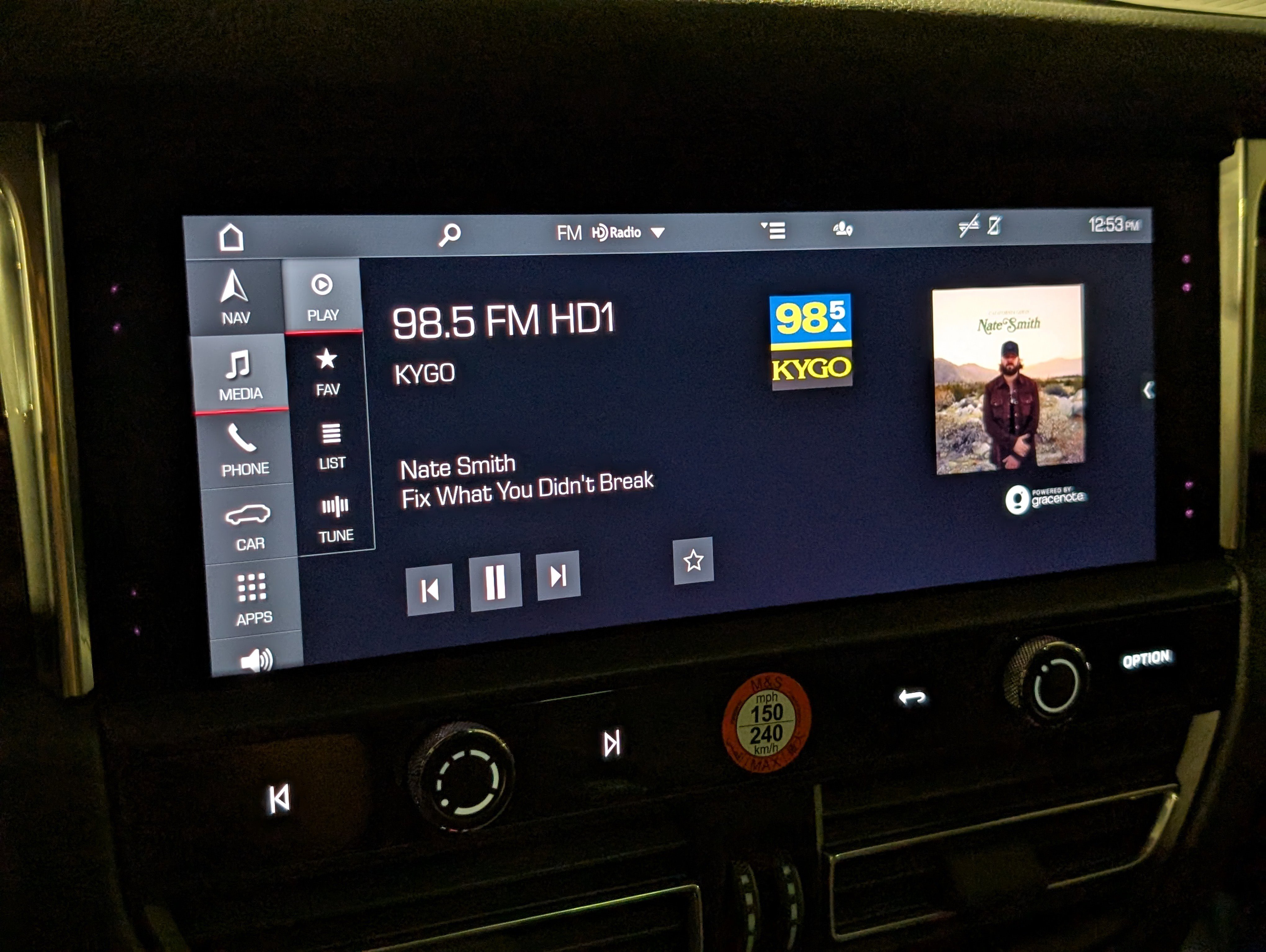 Certified 2025 Porsche Macan image 34