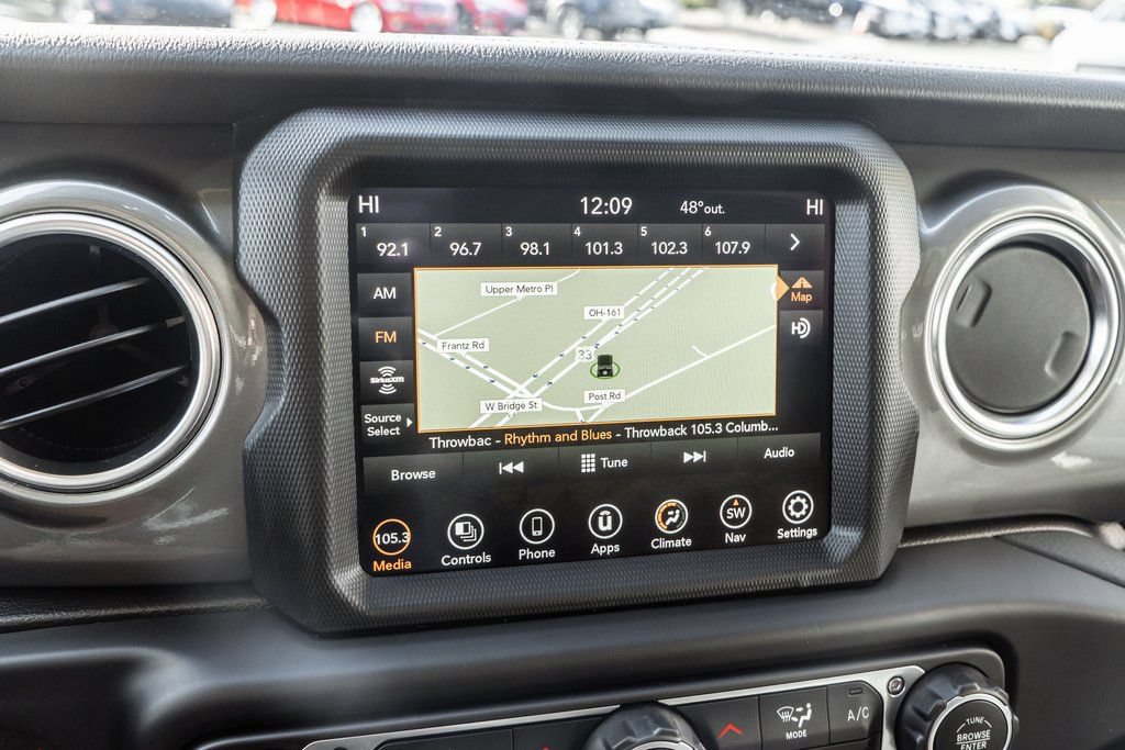 Used 2023 Jeep Wrangler Unlimited Sahara AWD/4WD image 19