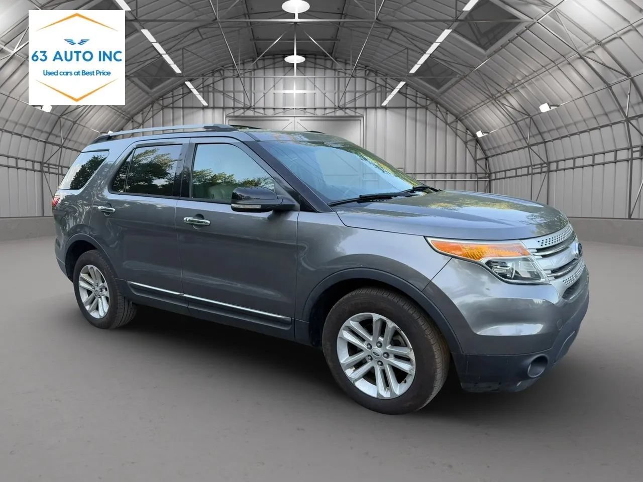 Used 2013 Ford Explorer XLT FWD image 3