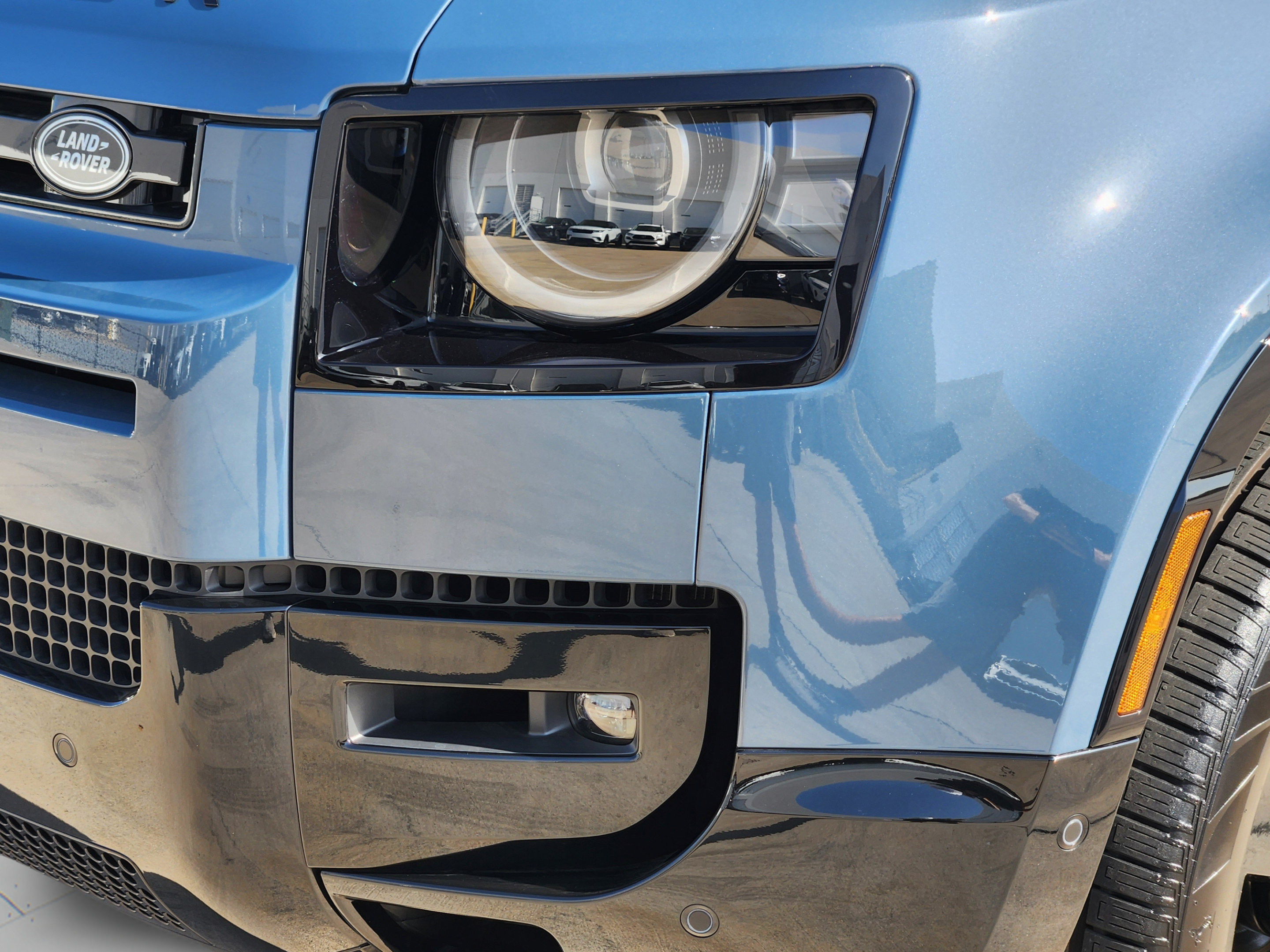 New 2026 Land Rover Defender 110 X-Dynamic SE AWD/4WD image 9