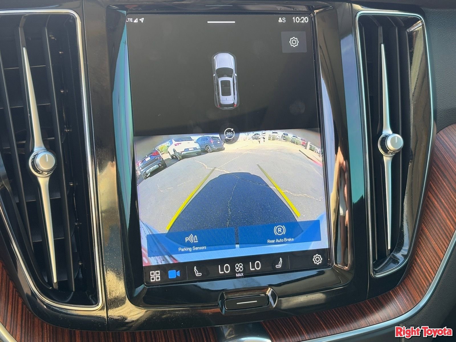 Used 2023 Volvo XC60 B5 Plus w/ Protection Package image 23