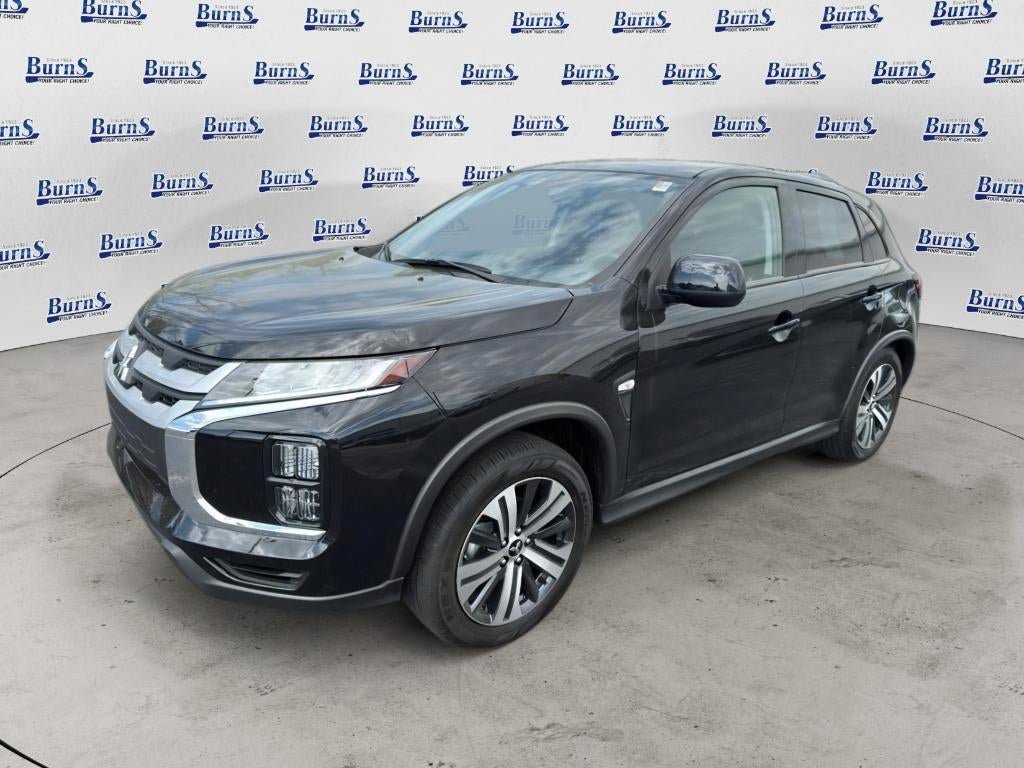 Used 2025 Mitsubishi Outlander Sport ES AWD/4WD image 3