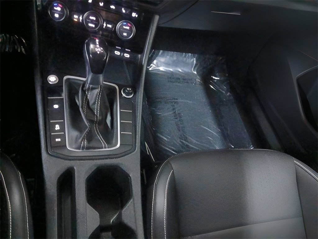 Used 2024 Volkswagen Jetta SE image 13