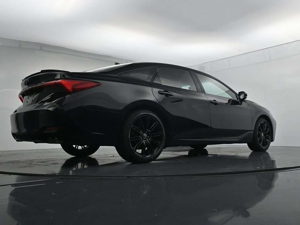 Used 2021 Toyota Avalon XSE FWD image 35