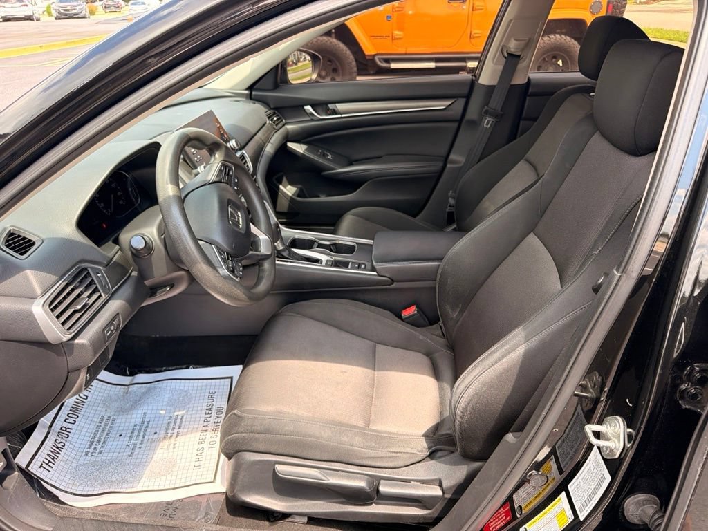 Used 2018 Honda Accord LX image 10